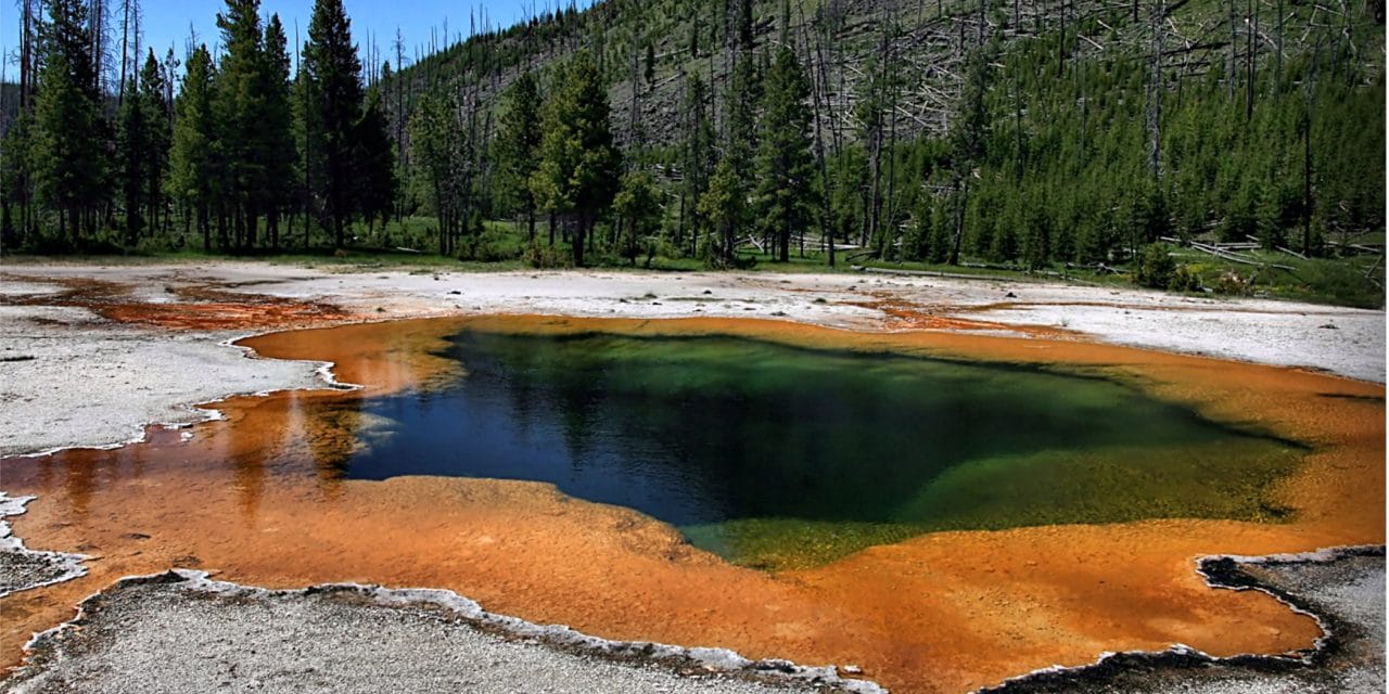 Emerald_pool_in_yellowstone_2 Emerald_pool_in_yellowstone_2